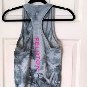 EUC Peleton Lululemon tank 4